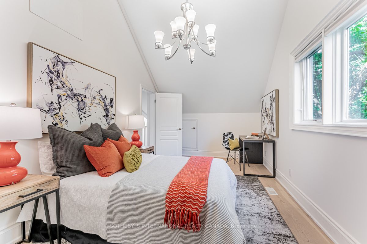 249 Rose Park Dr
