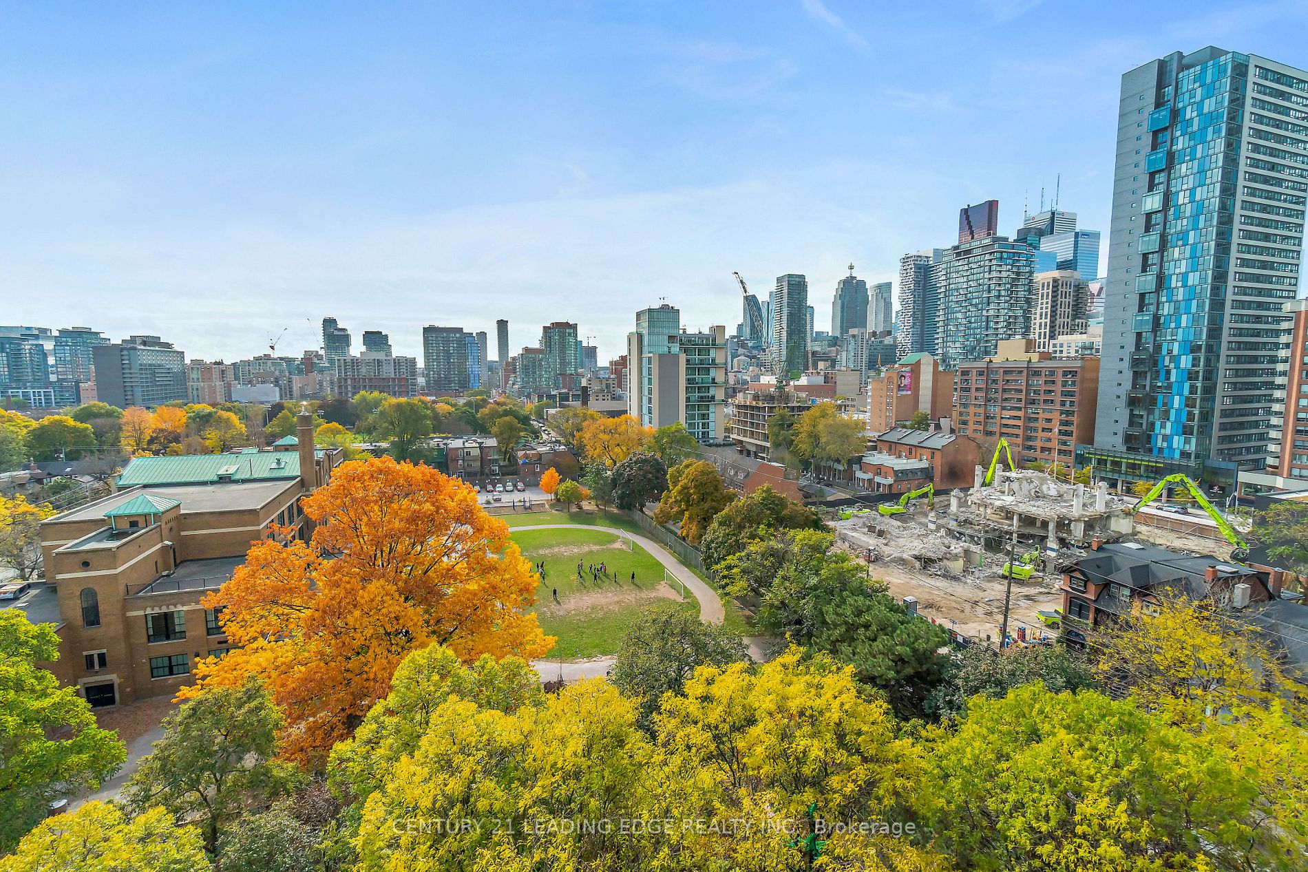 219 Dundas St E, #1105