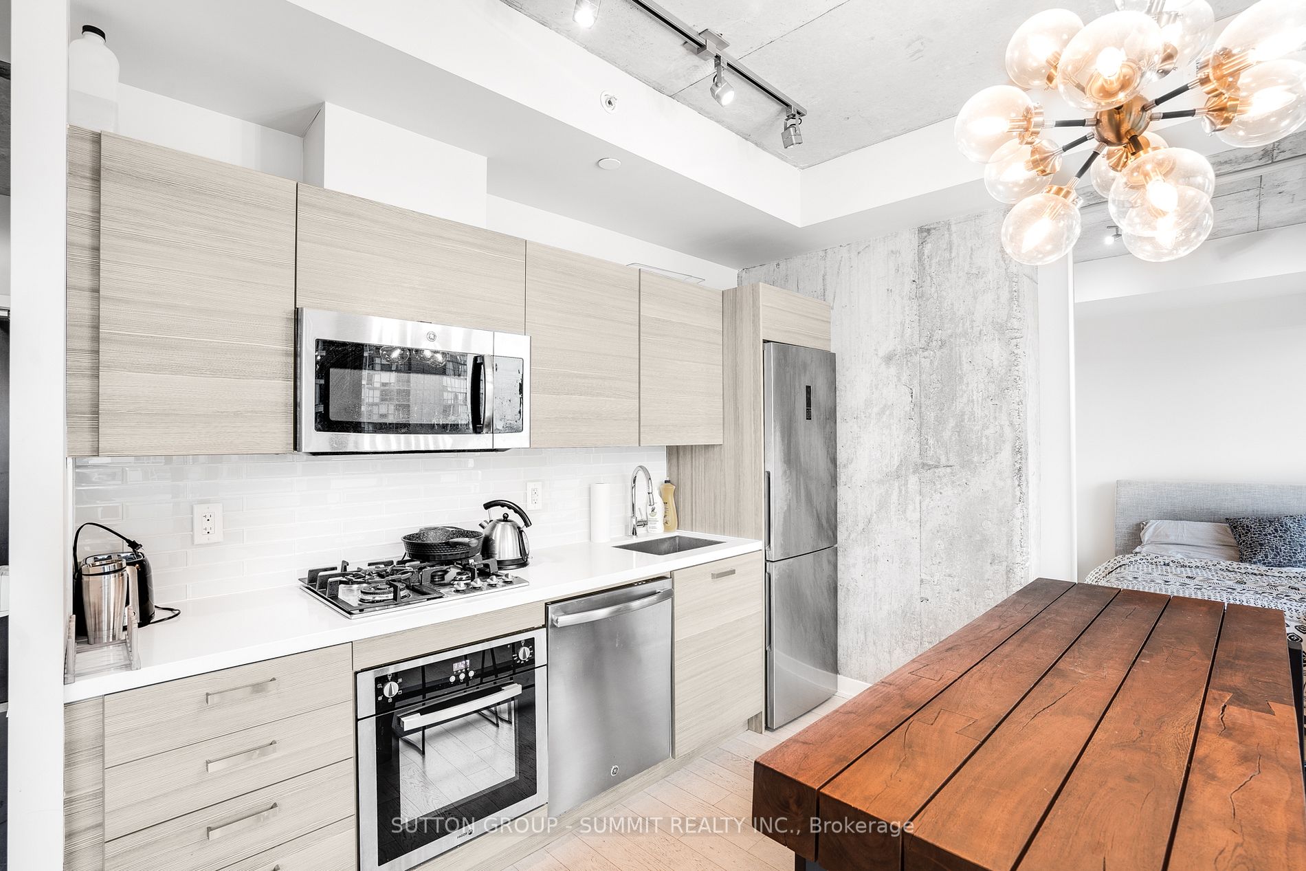 11 Charlotte St, #2501