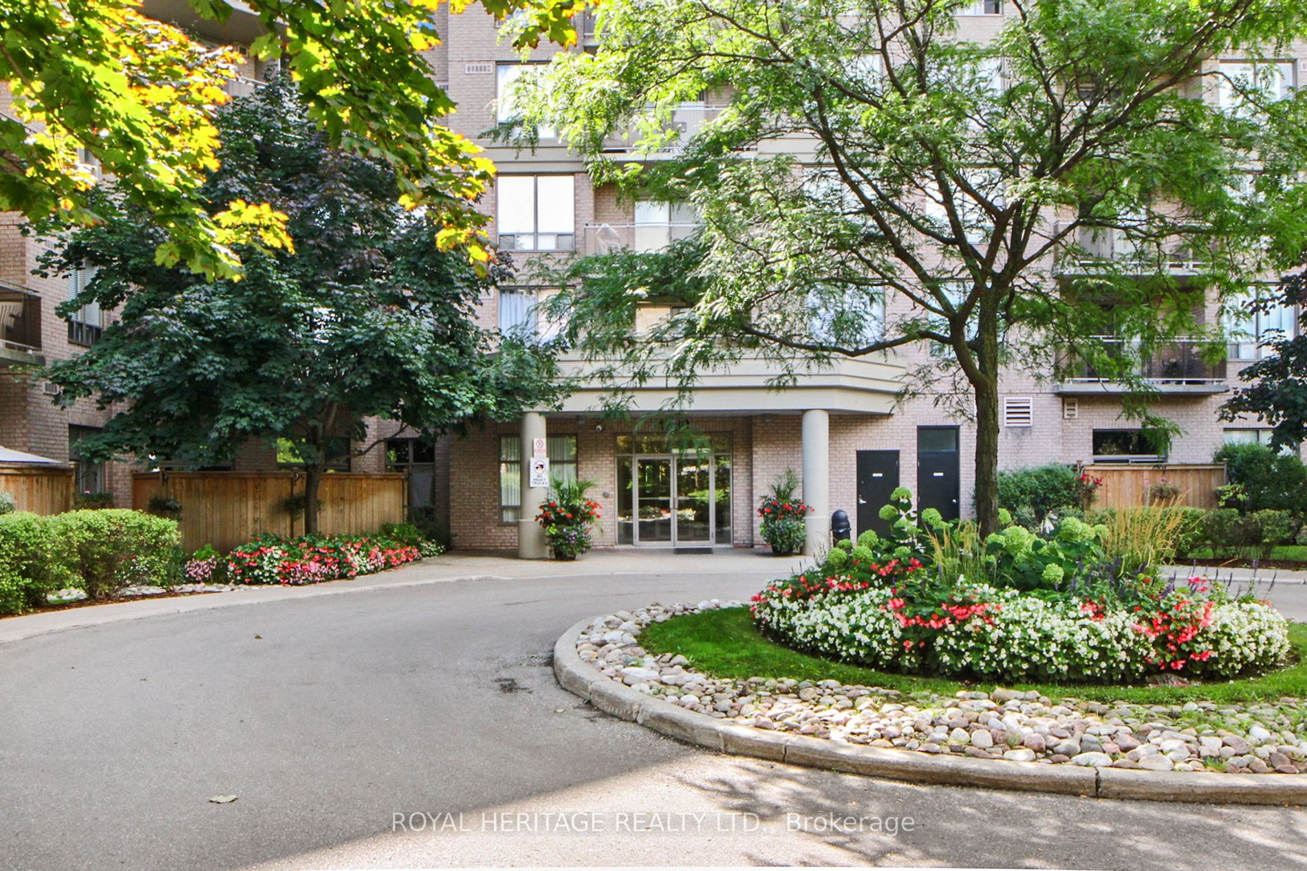 1730 Eglinton Ave E, #107