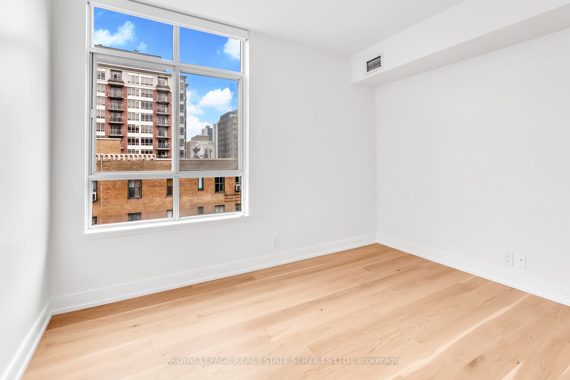 1 Deer Park Cres, #603