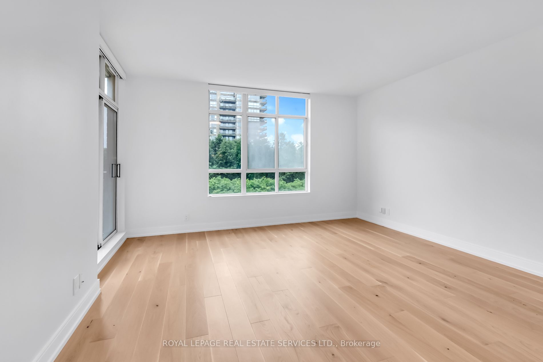 1 Deer Park Cres, #603