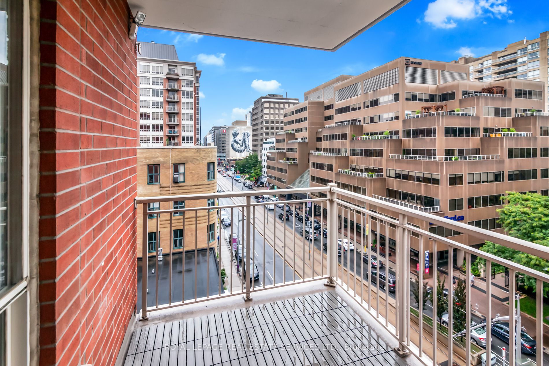 1 Deer Park Cres, #603