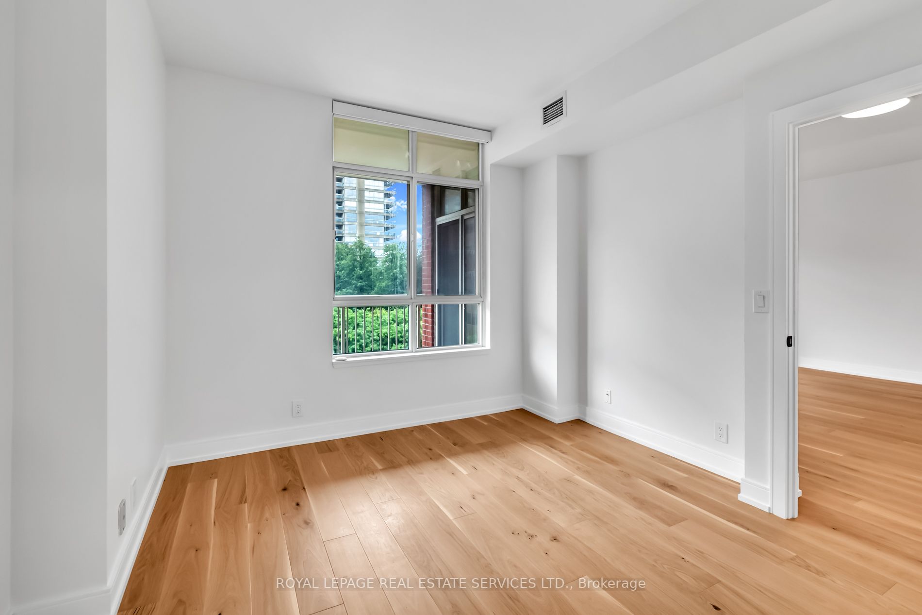 1 Deer Park Cres, #603