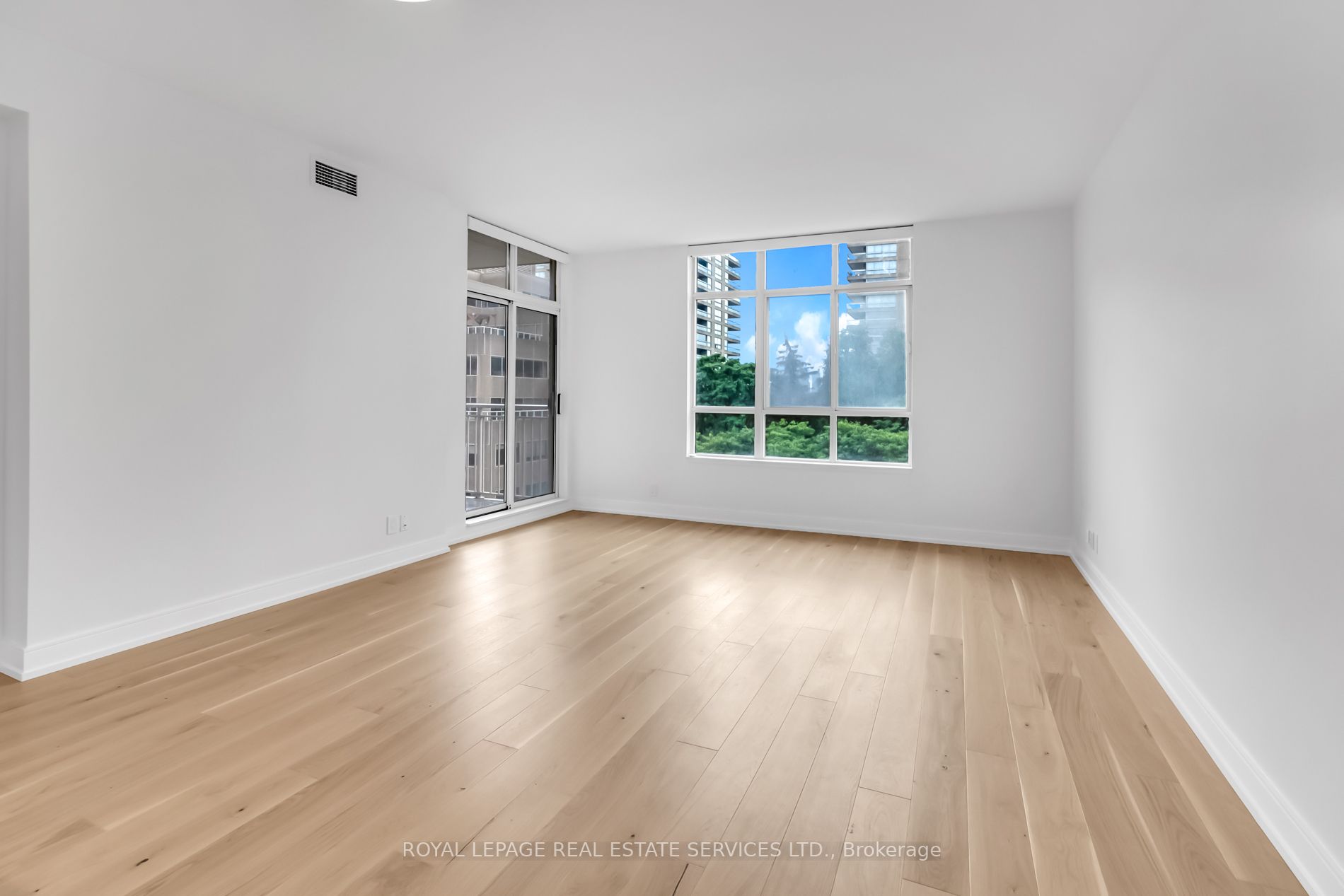 1 Deer Park Cres, #603