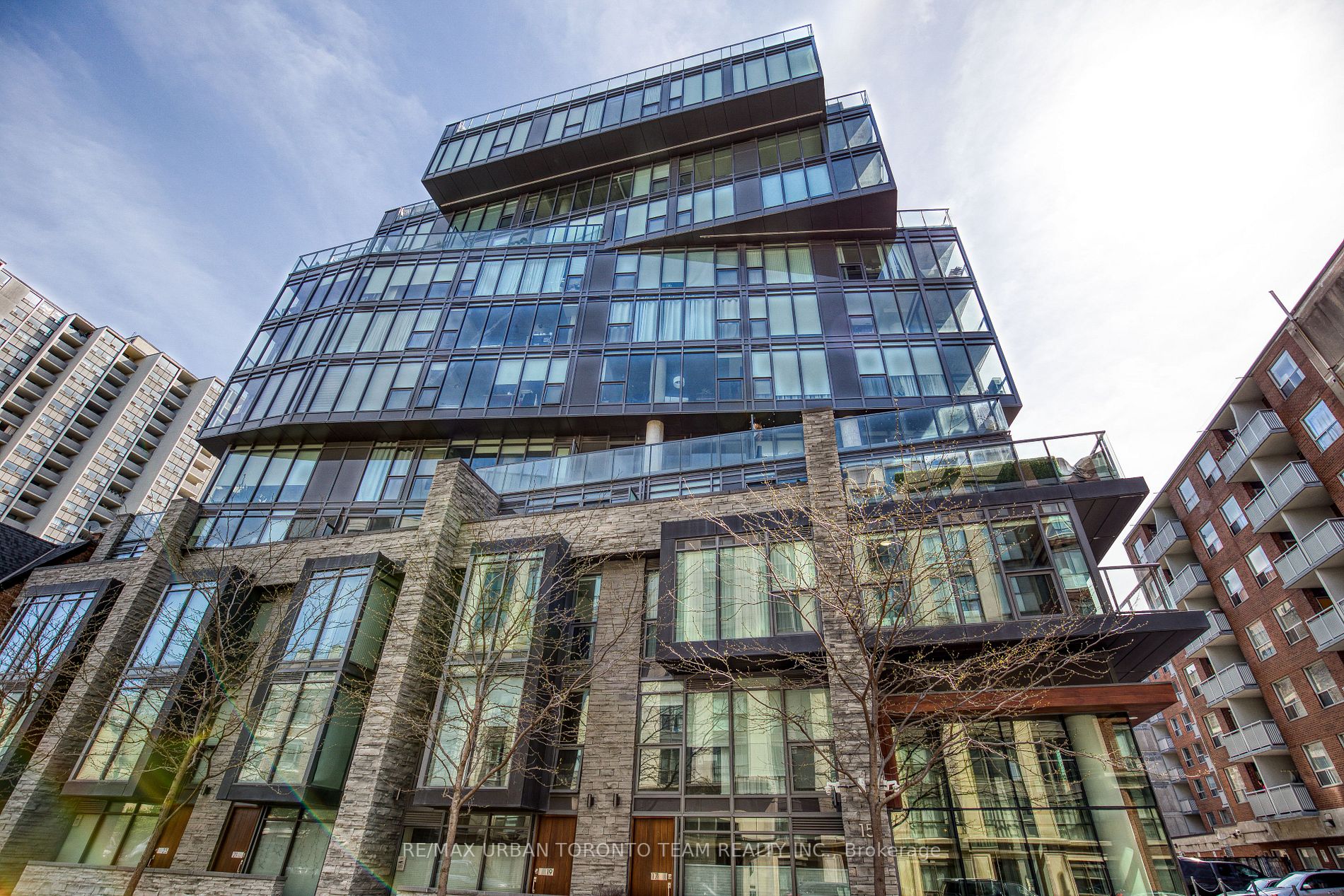 15 Beverley St, #407