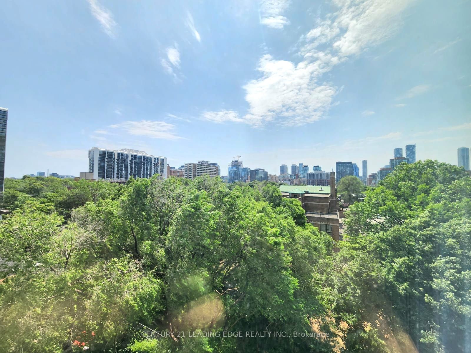 219 Dundas St E, #701