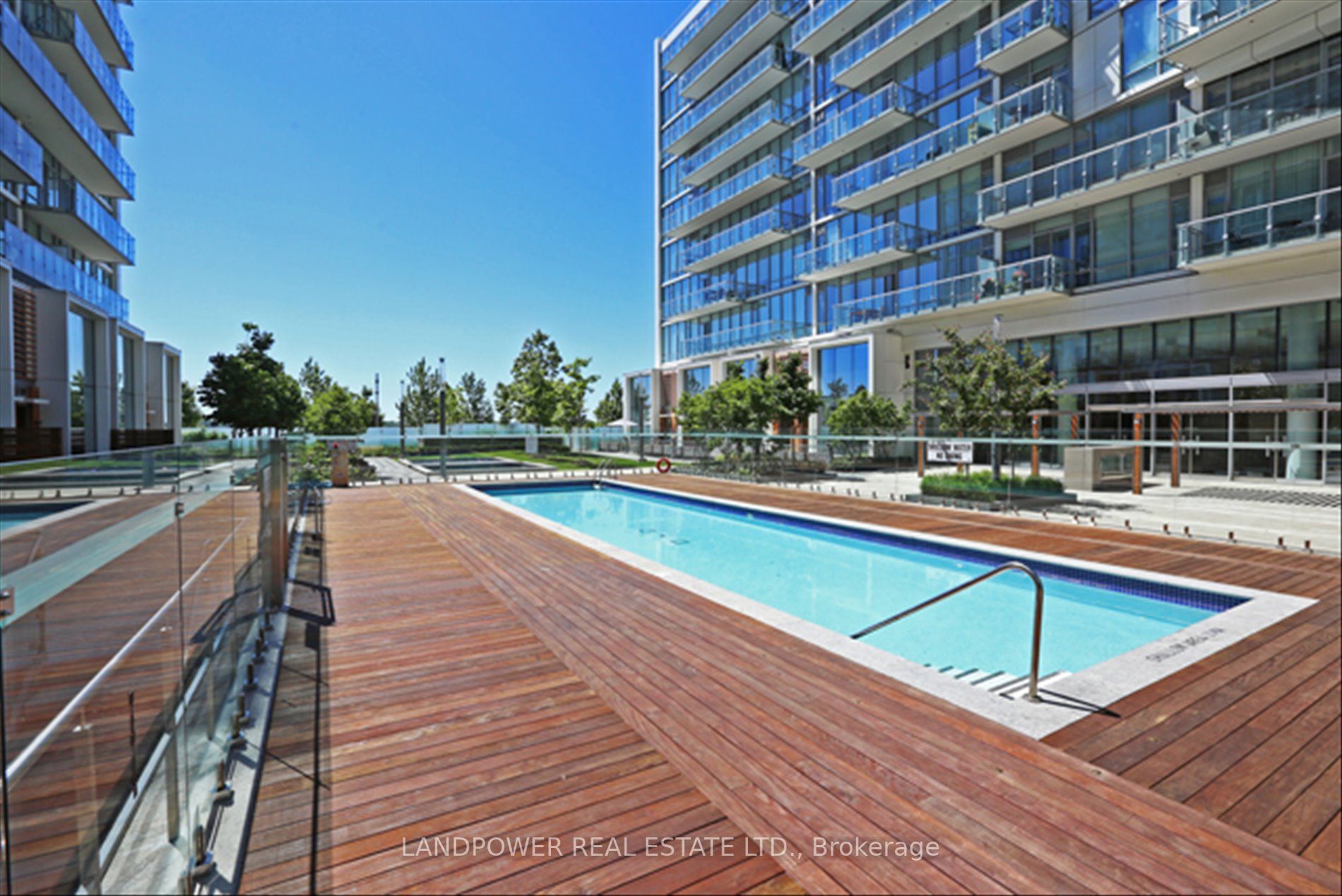 39 Queens Quay E, #635
