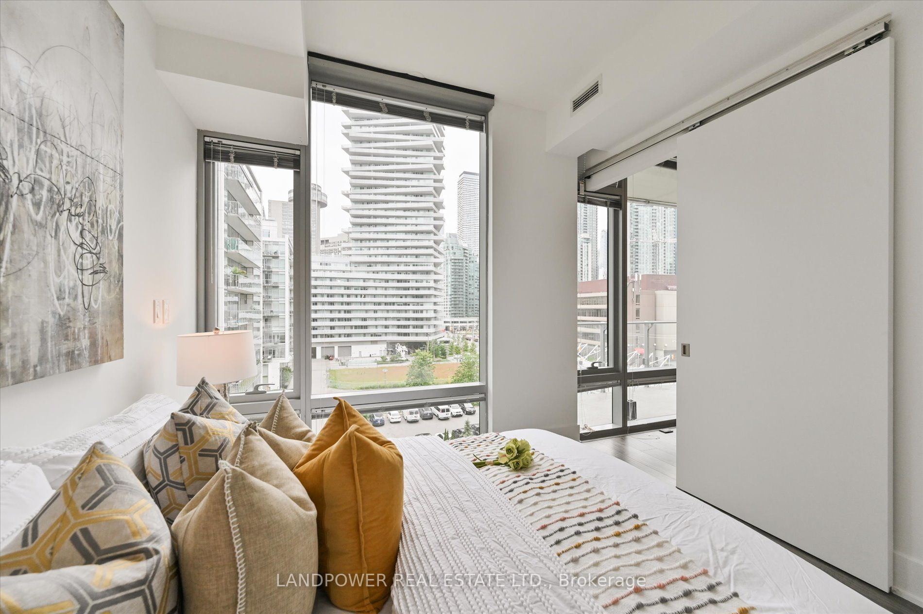 39 Queens Quay E, #635