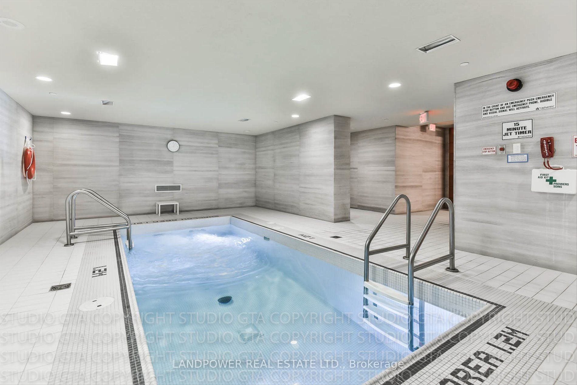 39 Queens Quay E, #635
