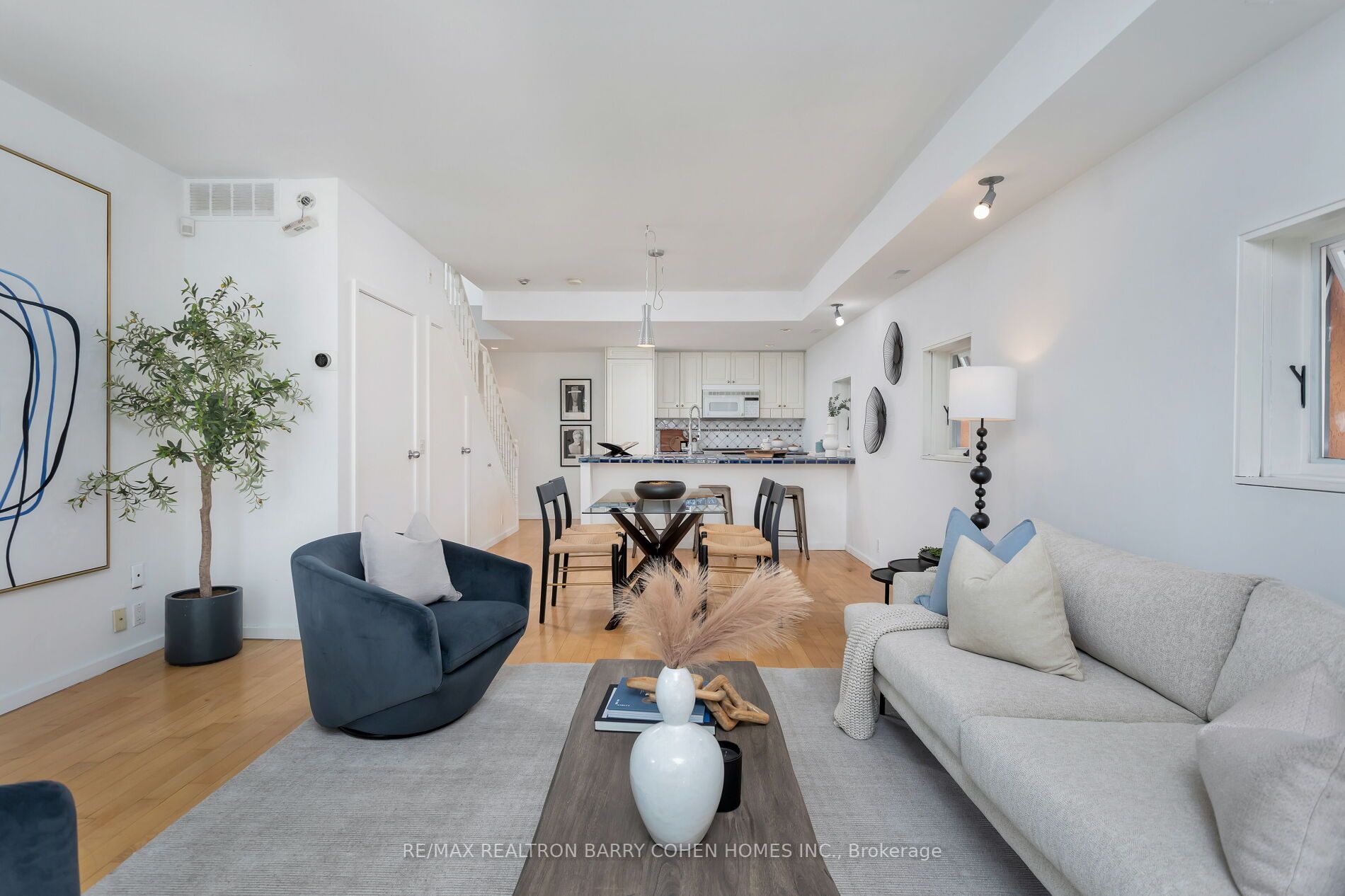 34 Claremont St, #201
