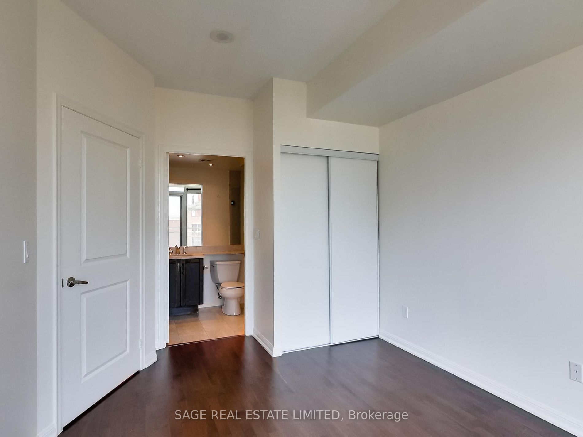 21 Grand Magazine St, #1202