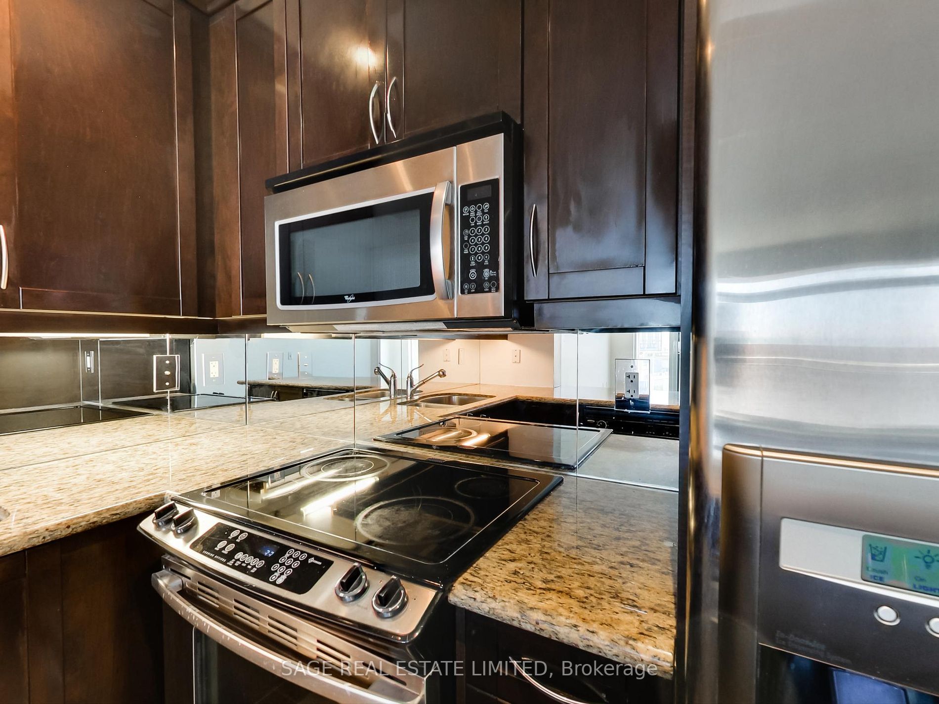 21 Grand Magazine St, #1202