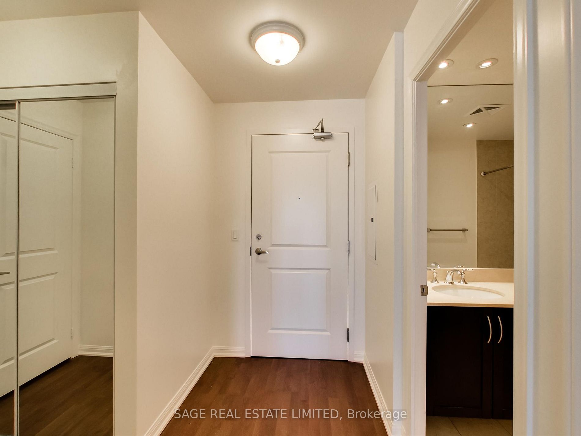 21 Grand Magazine St, #1202