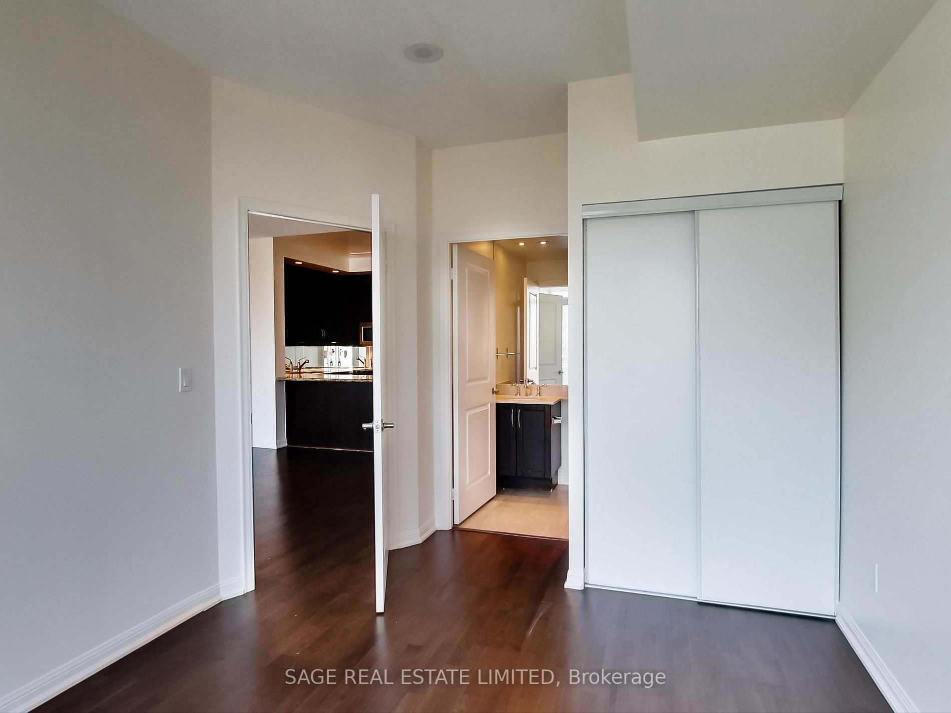 21 Grand Magazine St, #1202