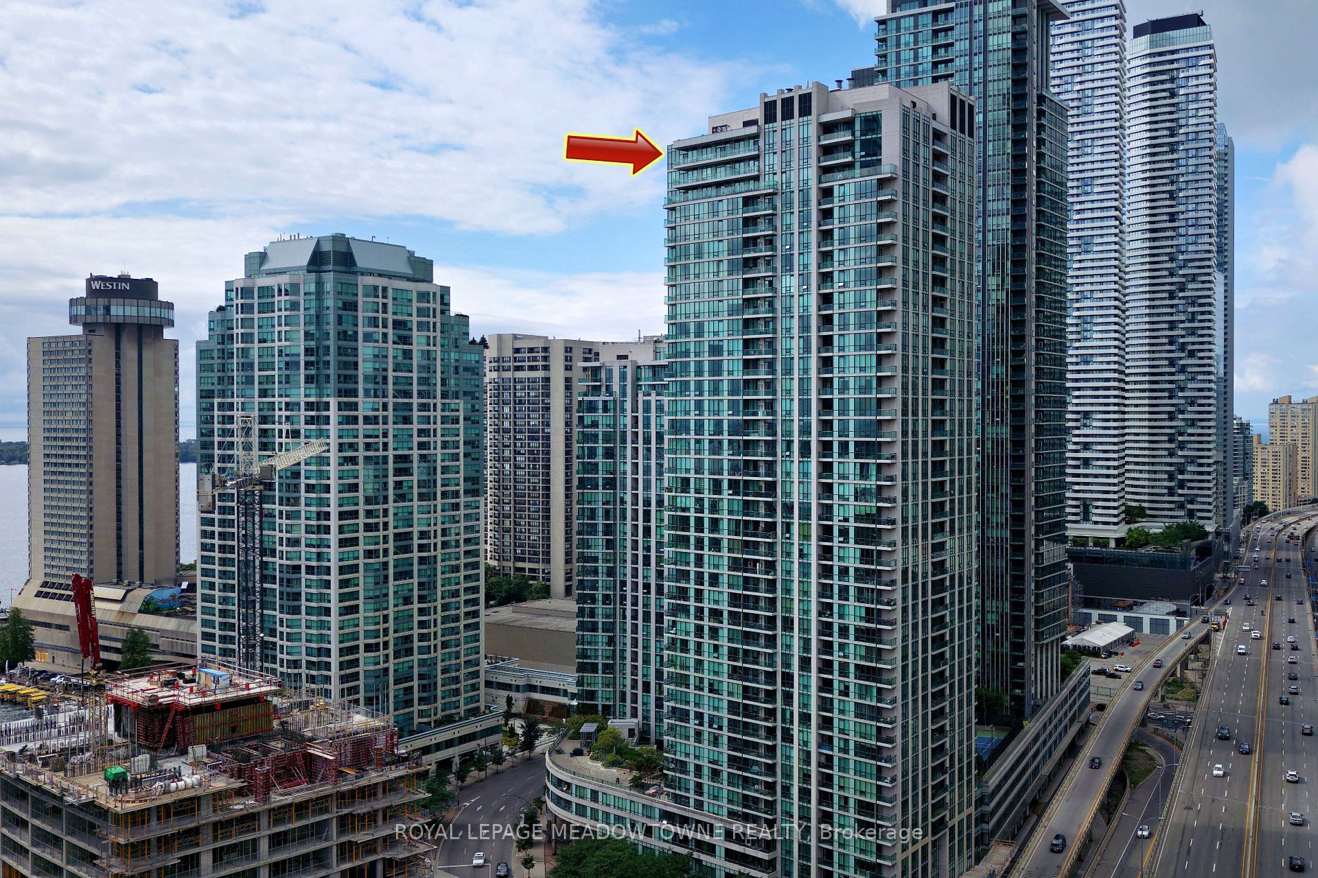16 Yonge St, #4006