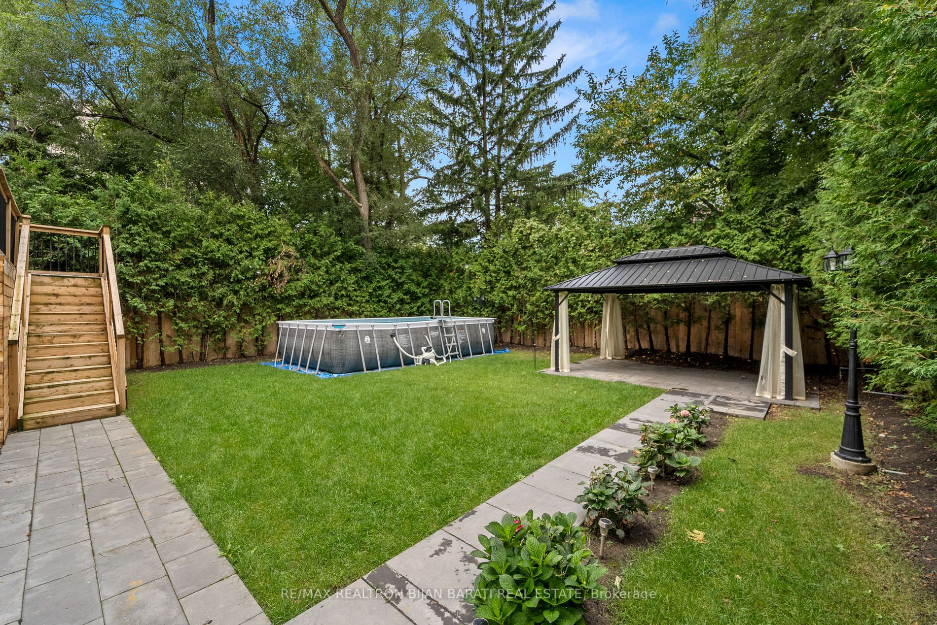 172 Maplehurst Avenue