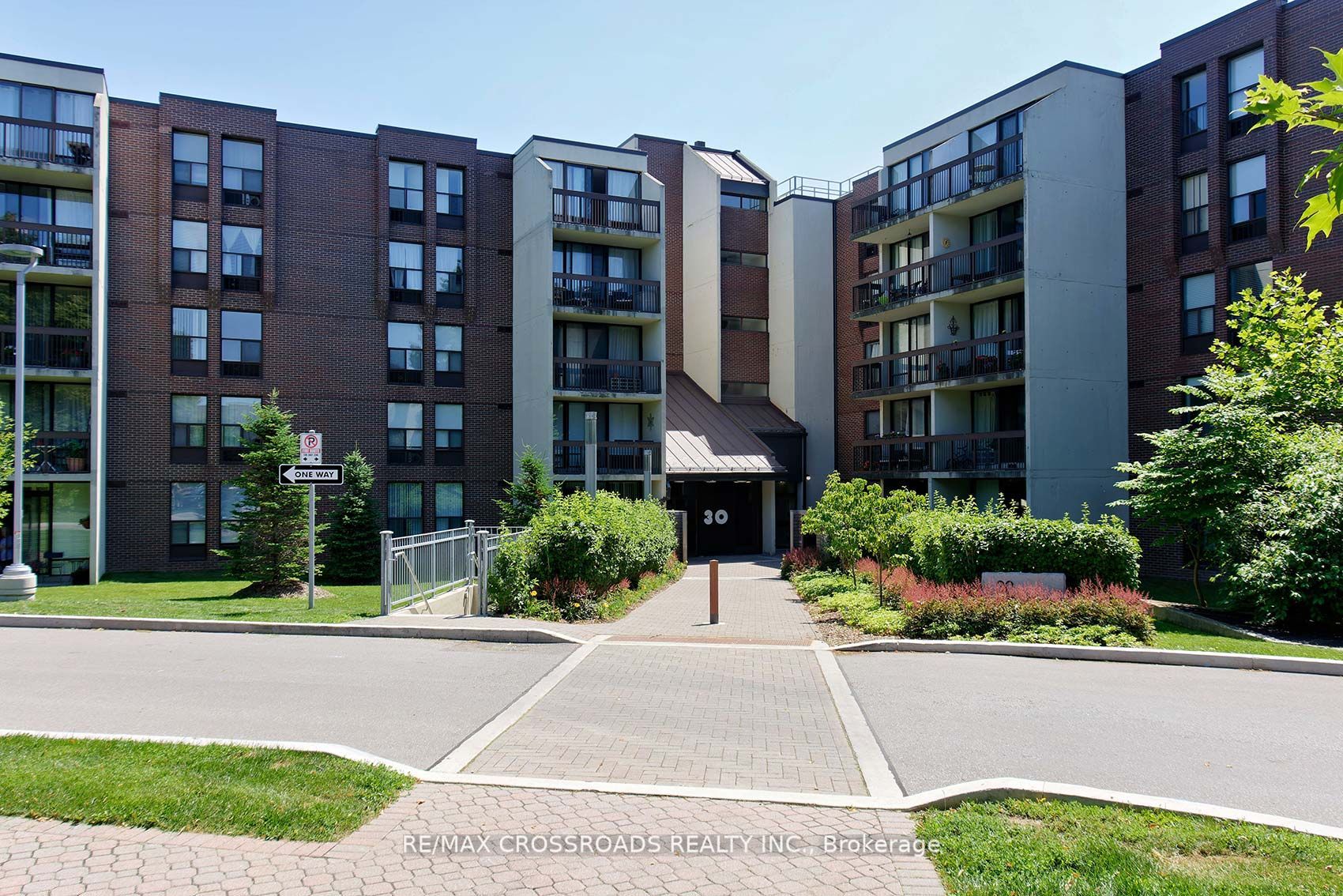 30 Fashion Roseway, #110E