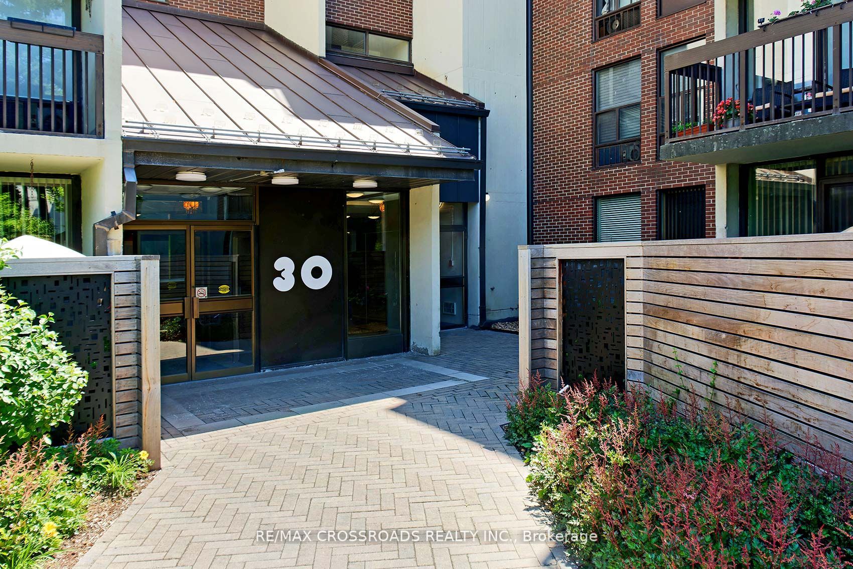 30 Fashion Roseway, #110E