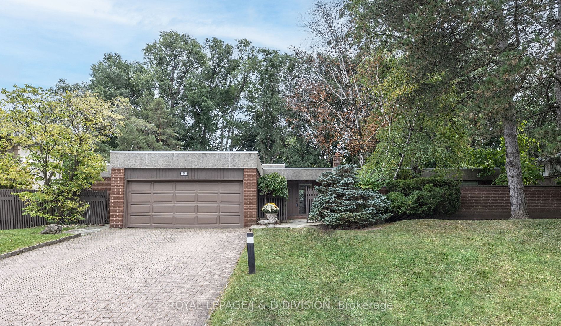 29 Suncrest Dr