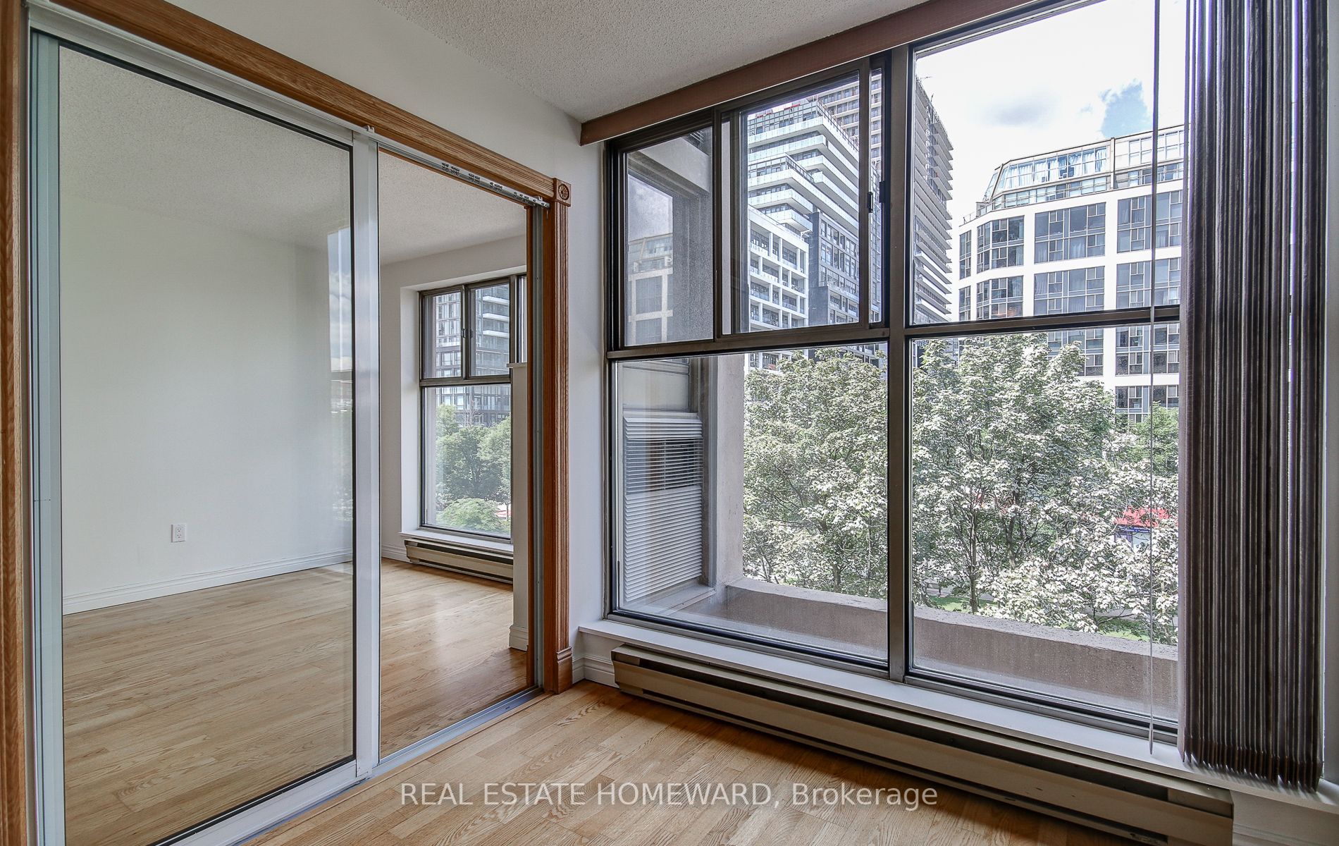 65 Scadding Ave, #505