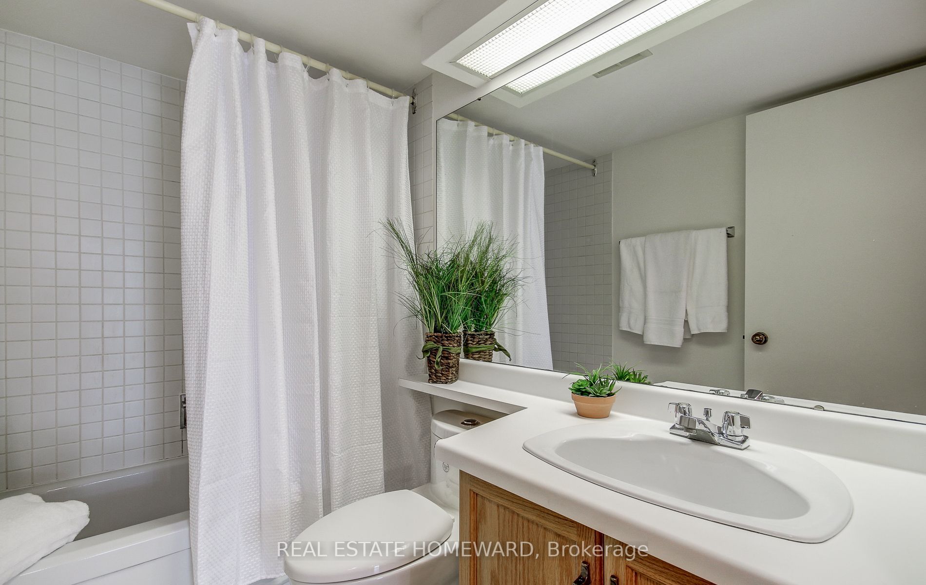 65 Scadding Ave, #505