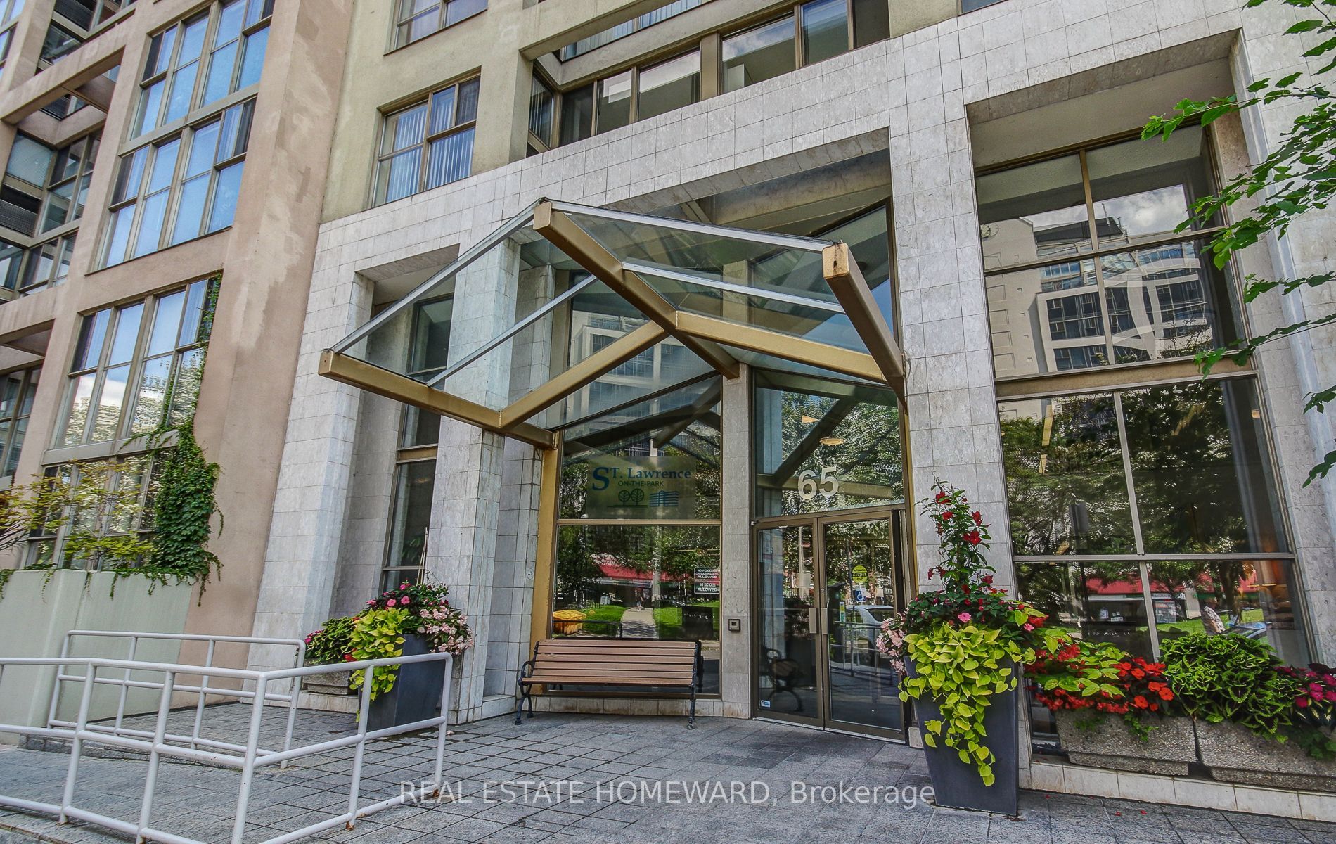 65 Scadding Ave, #505