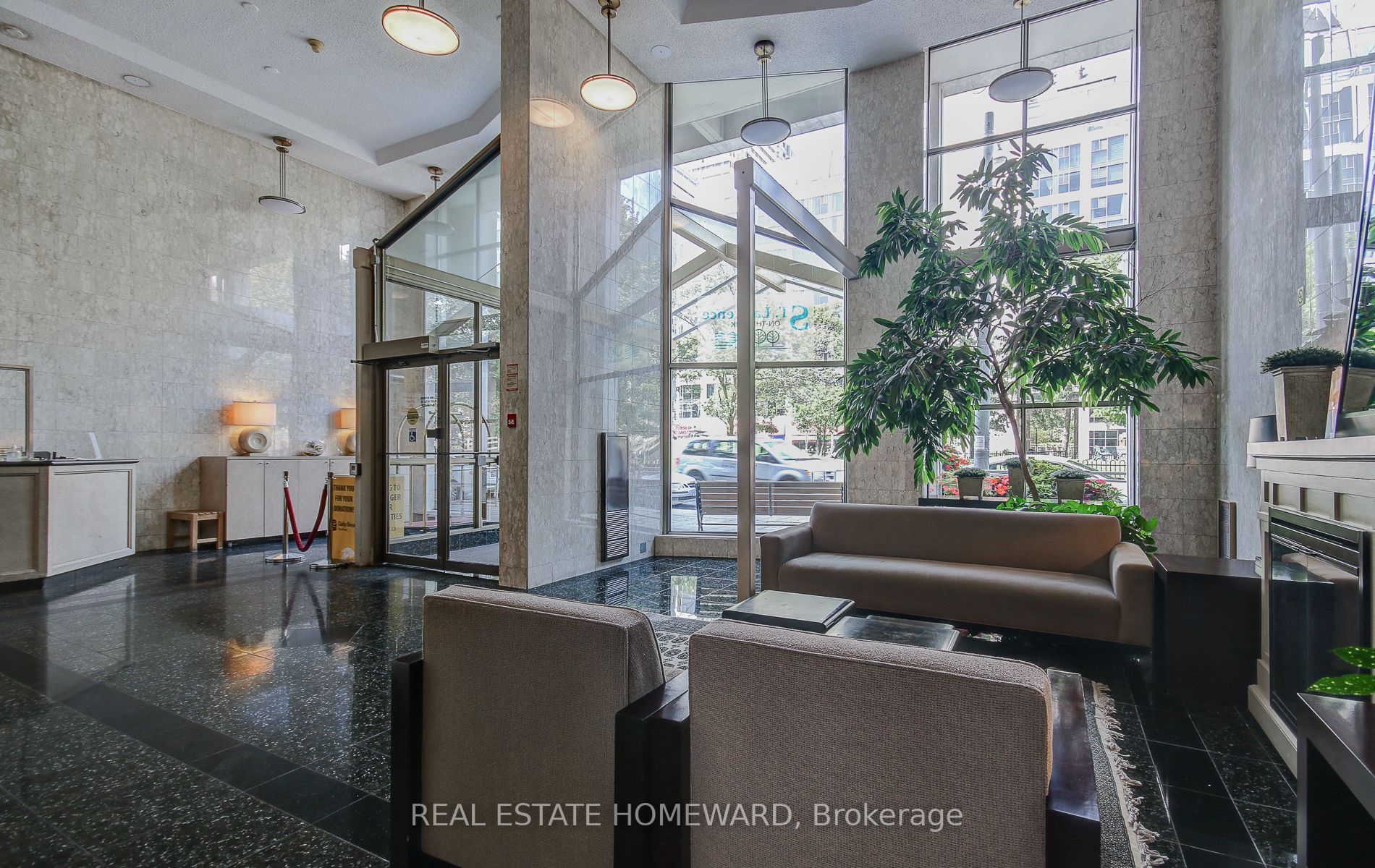 65 Scadding Ave, #505