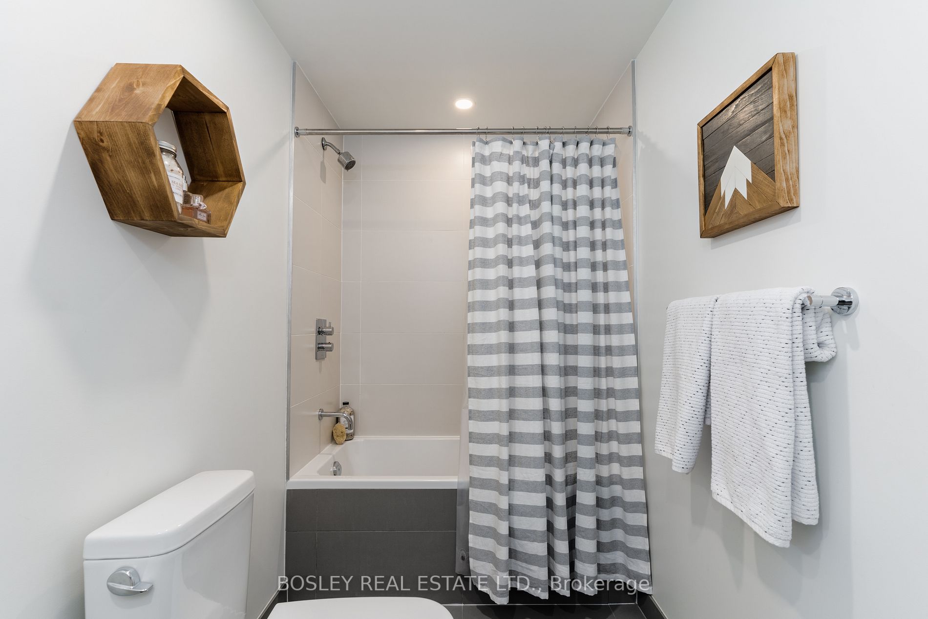 60 Colborne St, #312