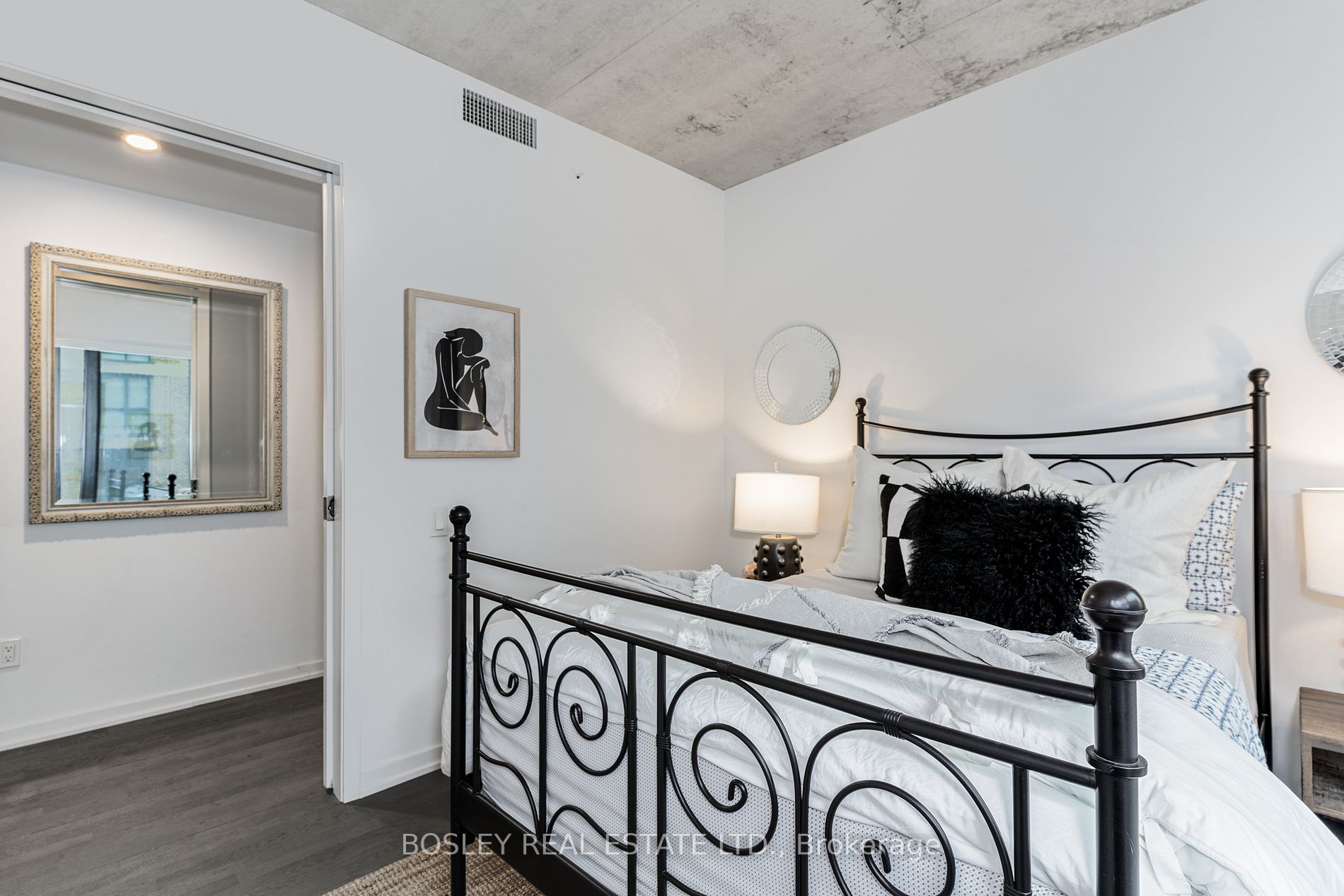 60 Colborne St, #312