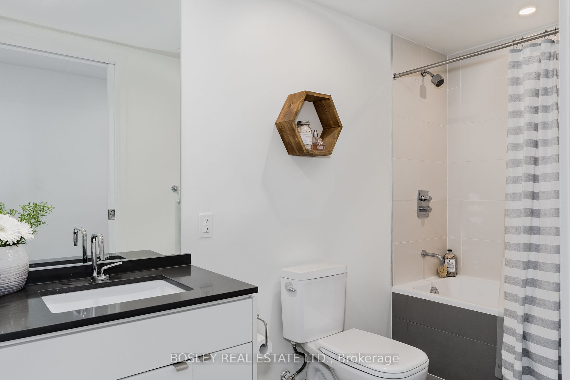 60 Colborne St, #312
