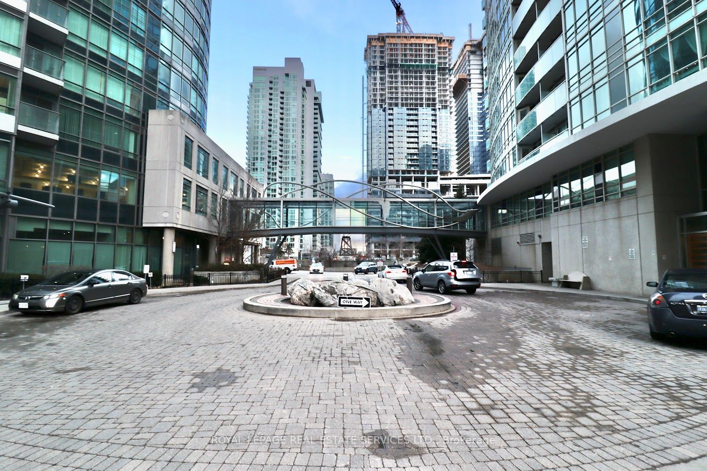 397 Front Street N, #1806