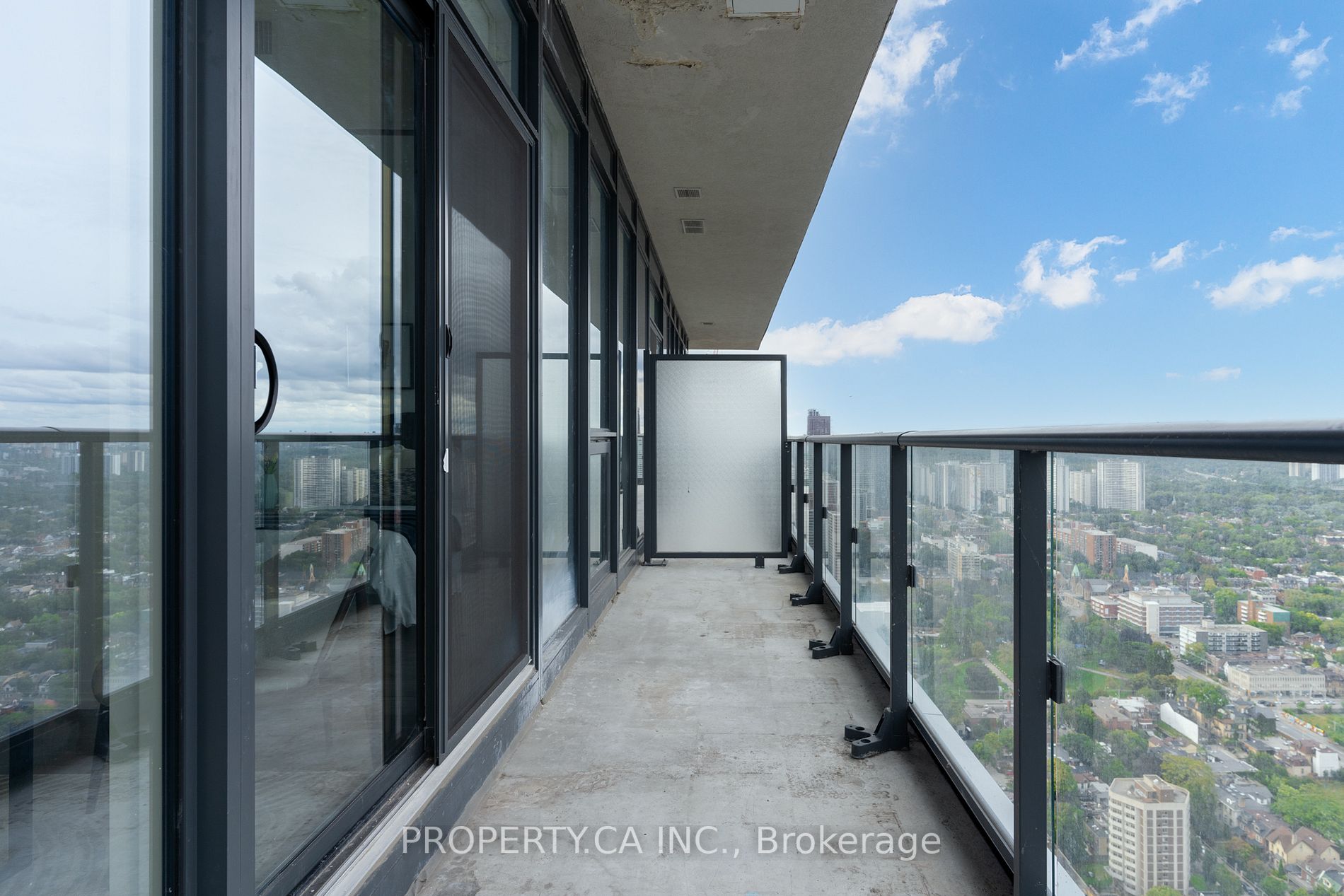 Listing C6816844 - Large Photo # 22