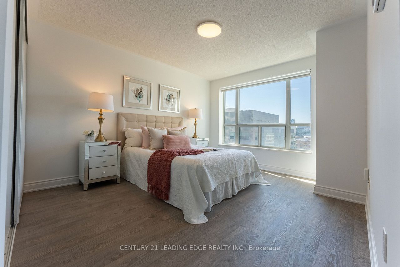 887 Bay St, #1508