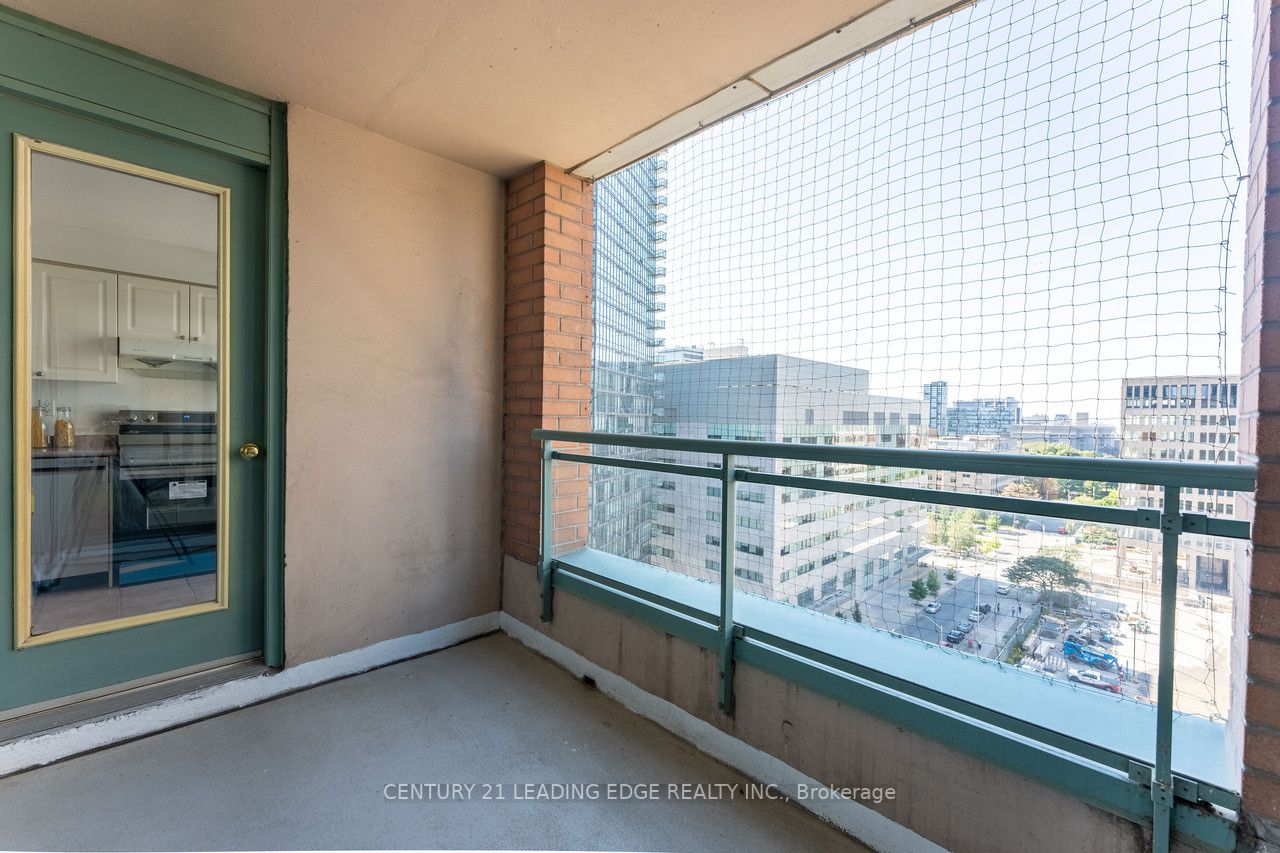 887 Bay St, #1508