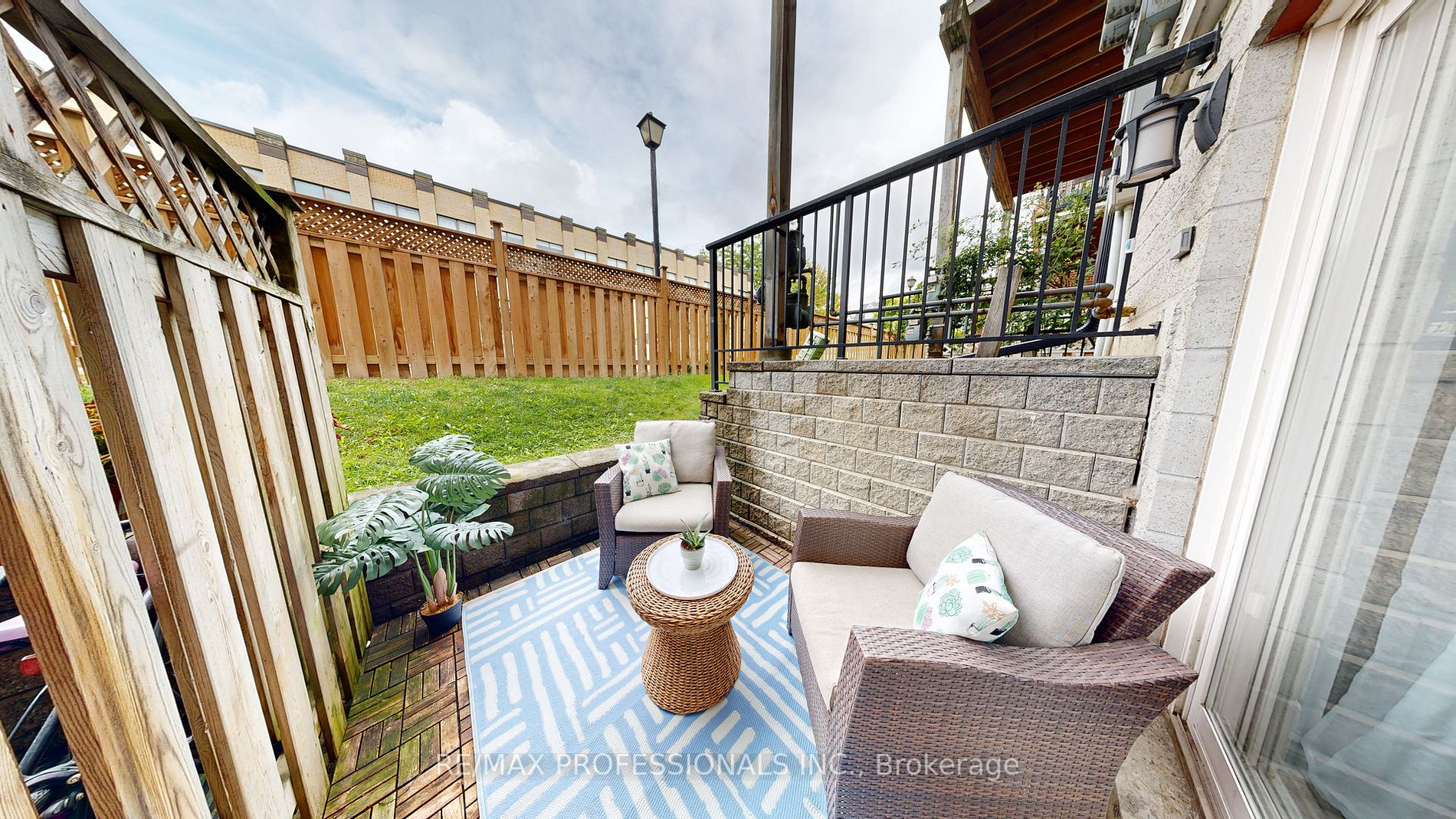 262 St Helens Ave, #107