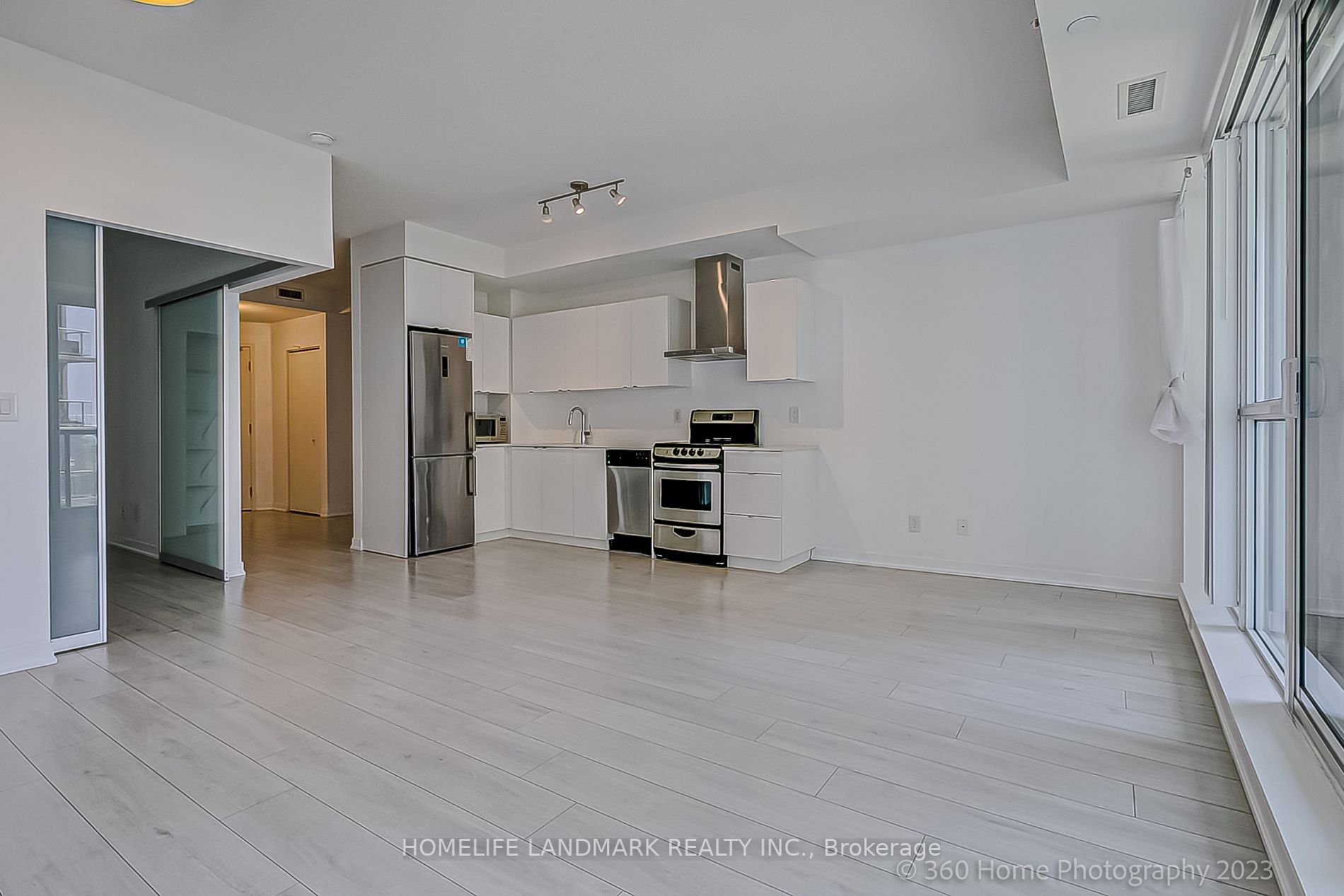 51 East Liberty St, #1016