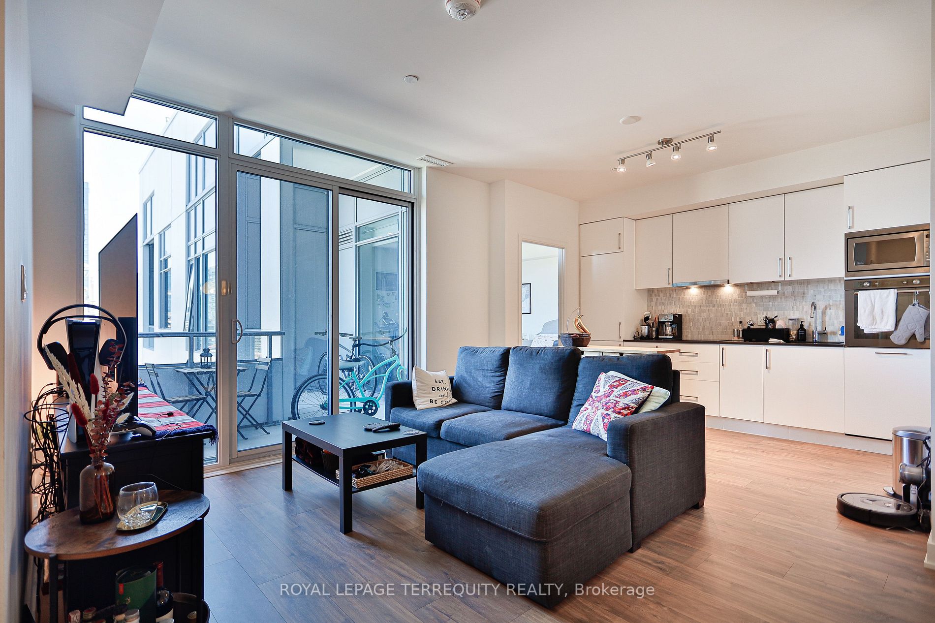 576 Front St W, #1810