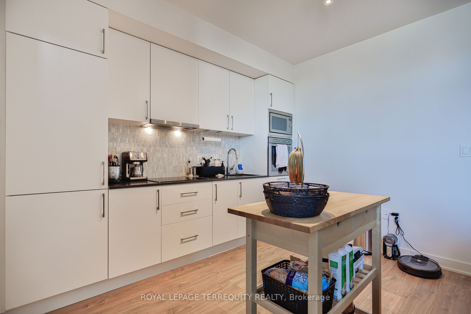 576 Front St W, #1810
