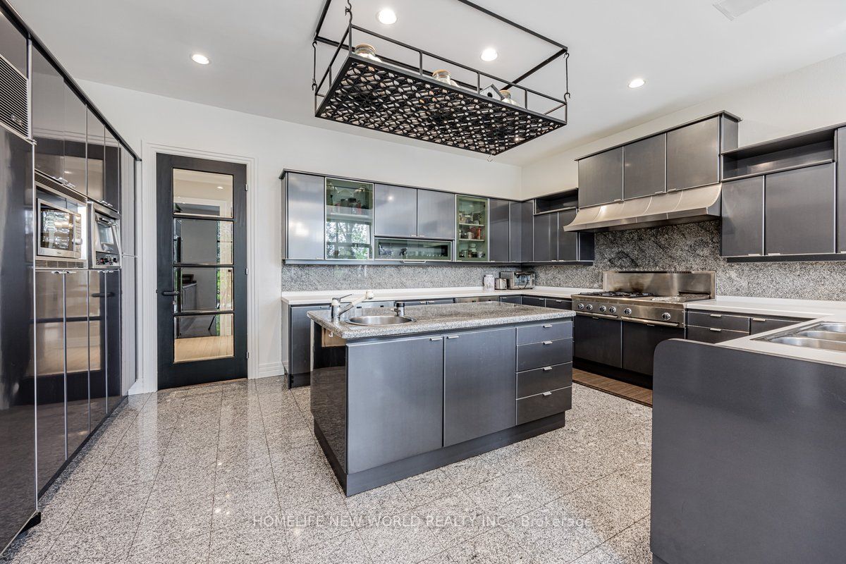 5 Abrams Pl