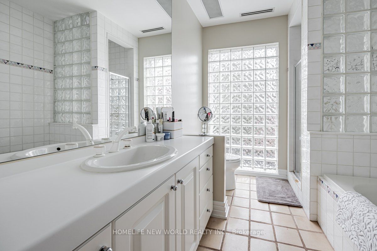 5 Abrams Pl