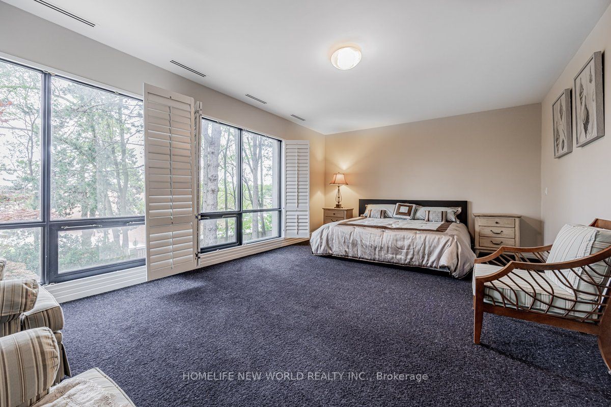 5 Abrams Pl
