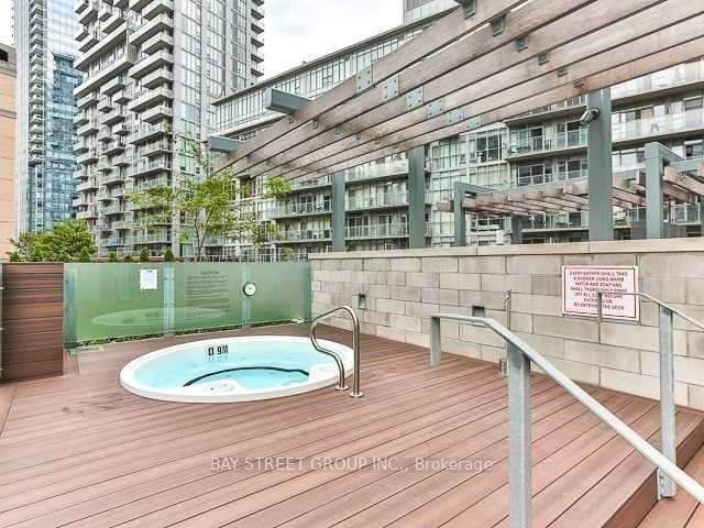 30 Nelson Street, #1902