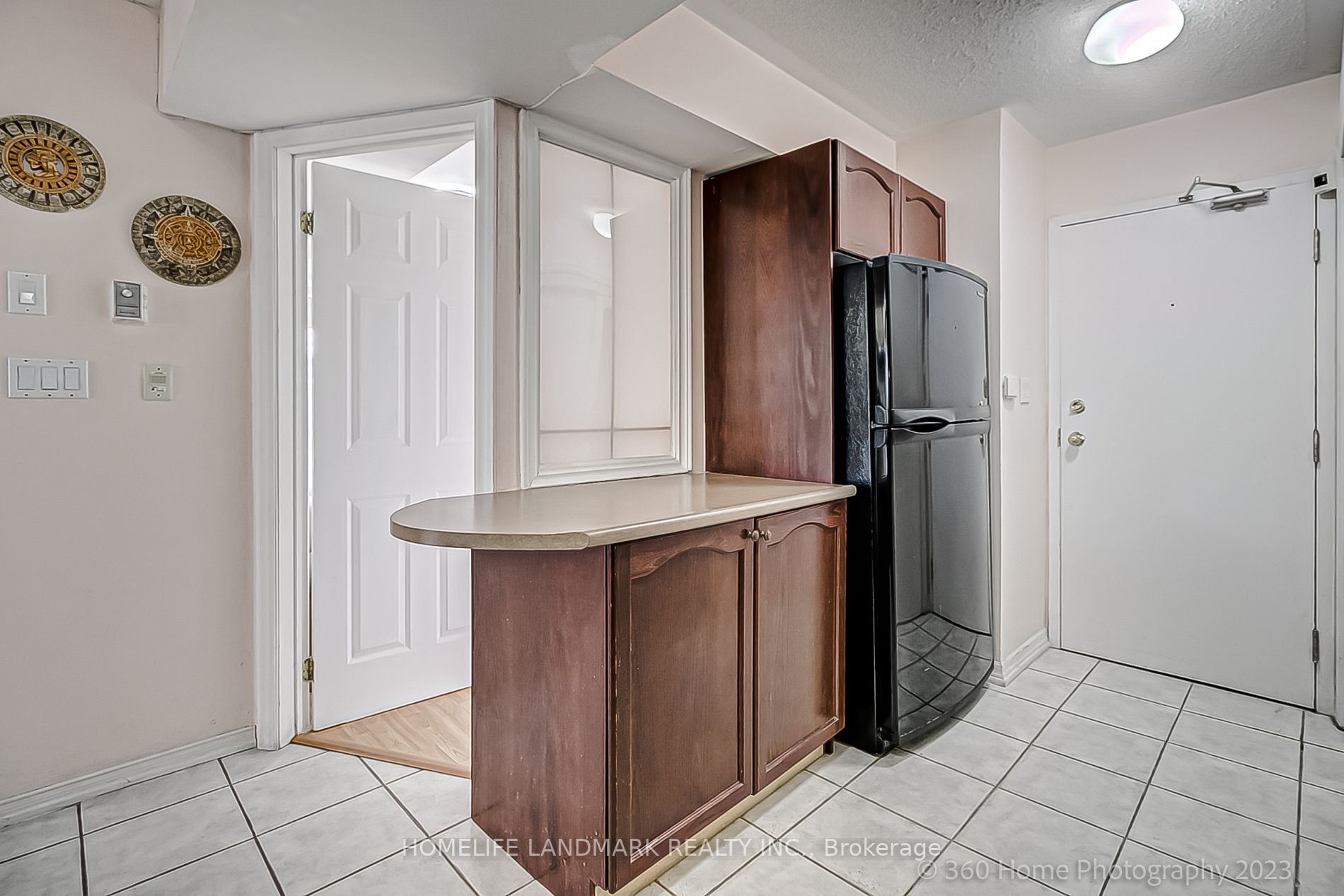 118 Finch Ave W, #20