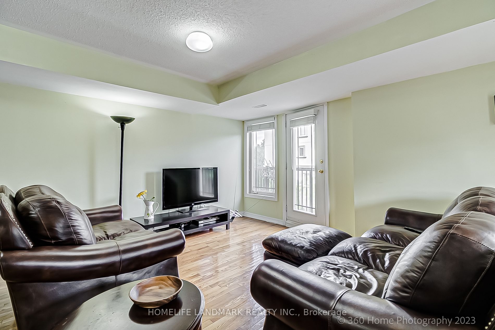 118 Finch Ave W, #20
