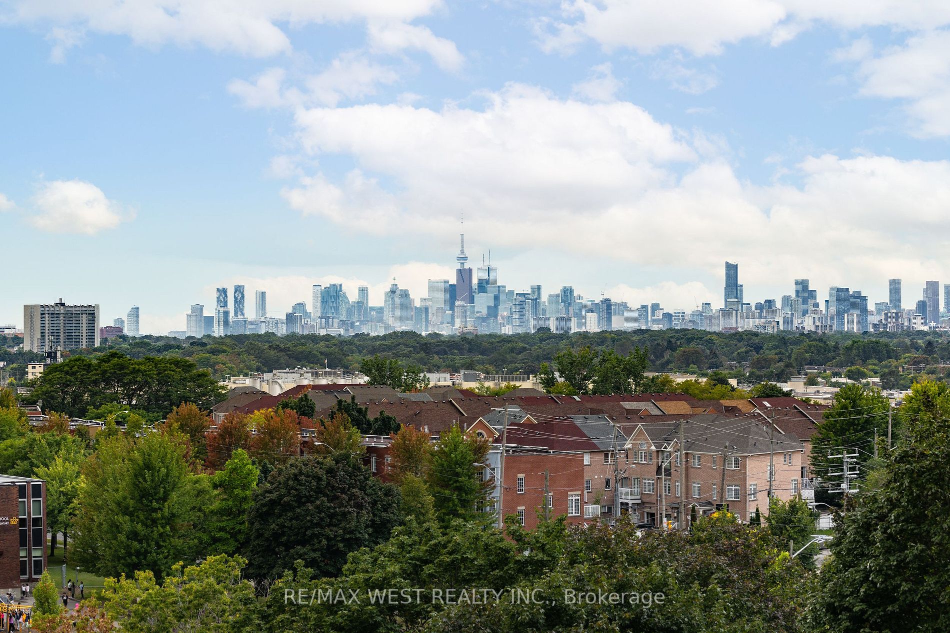 45 Sunrise Ave, #607