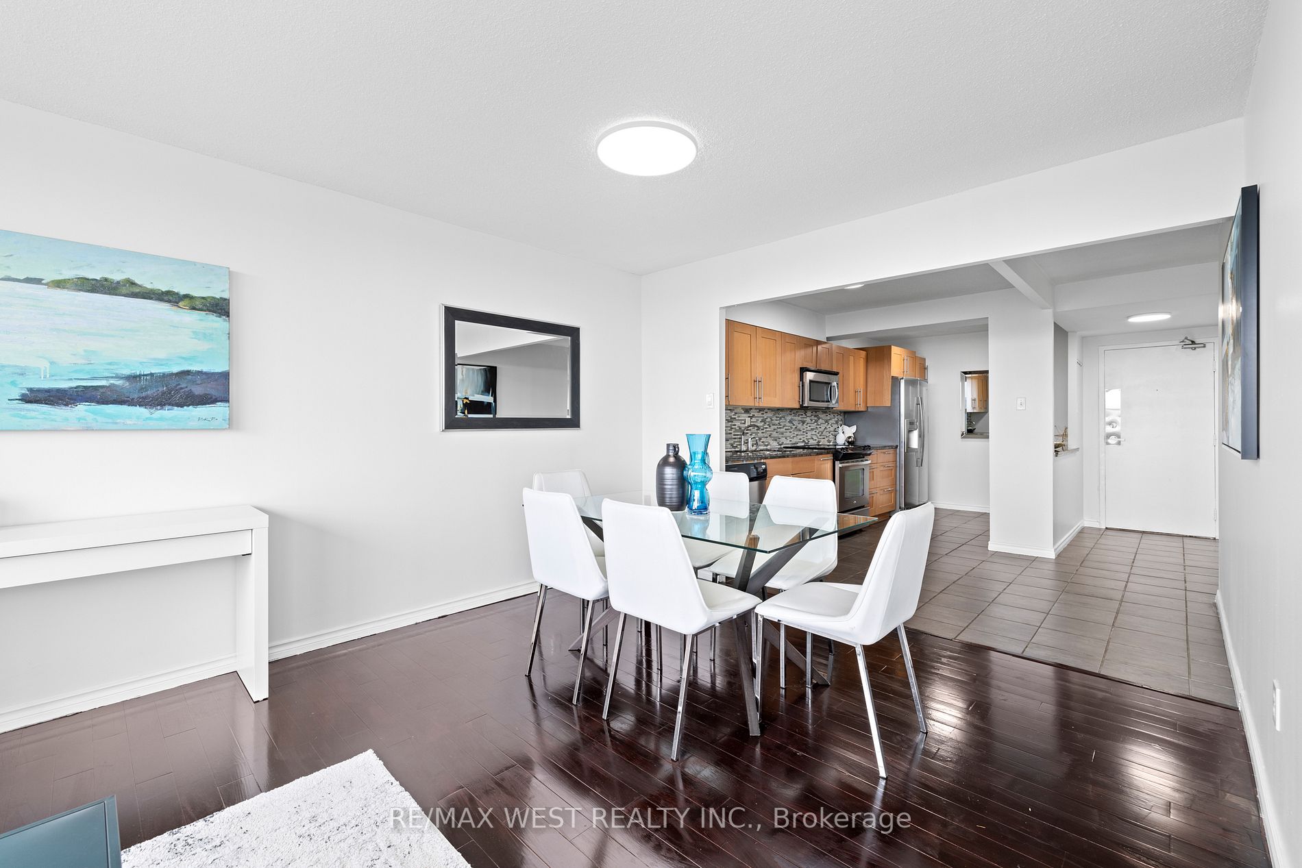 45 Sunrise Ave, #607