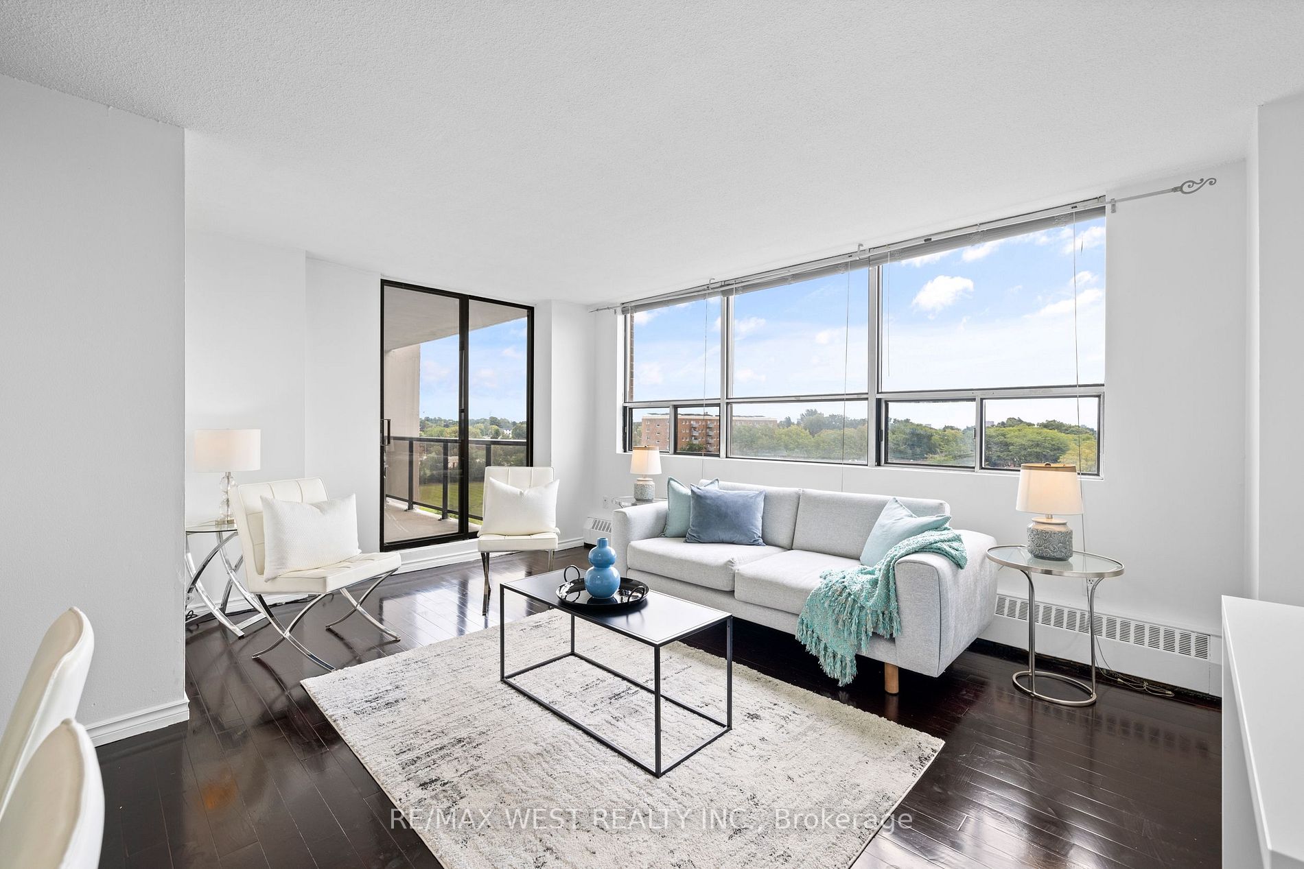 45 Sunrise Ave, #607