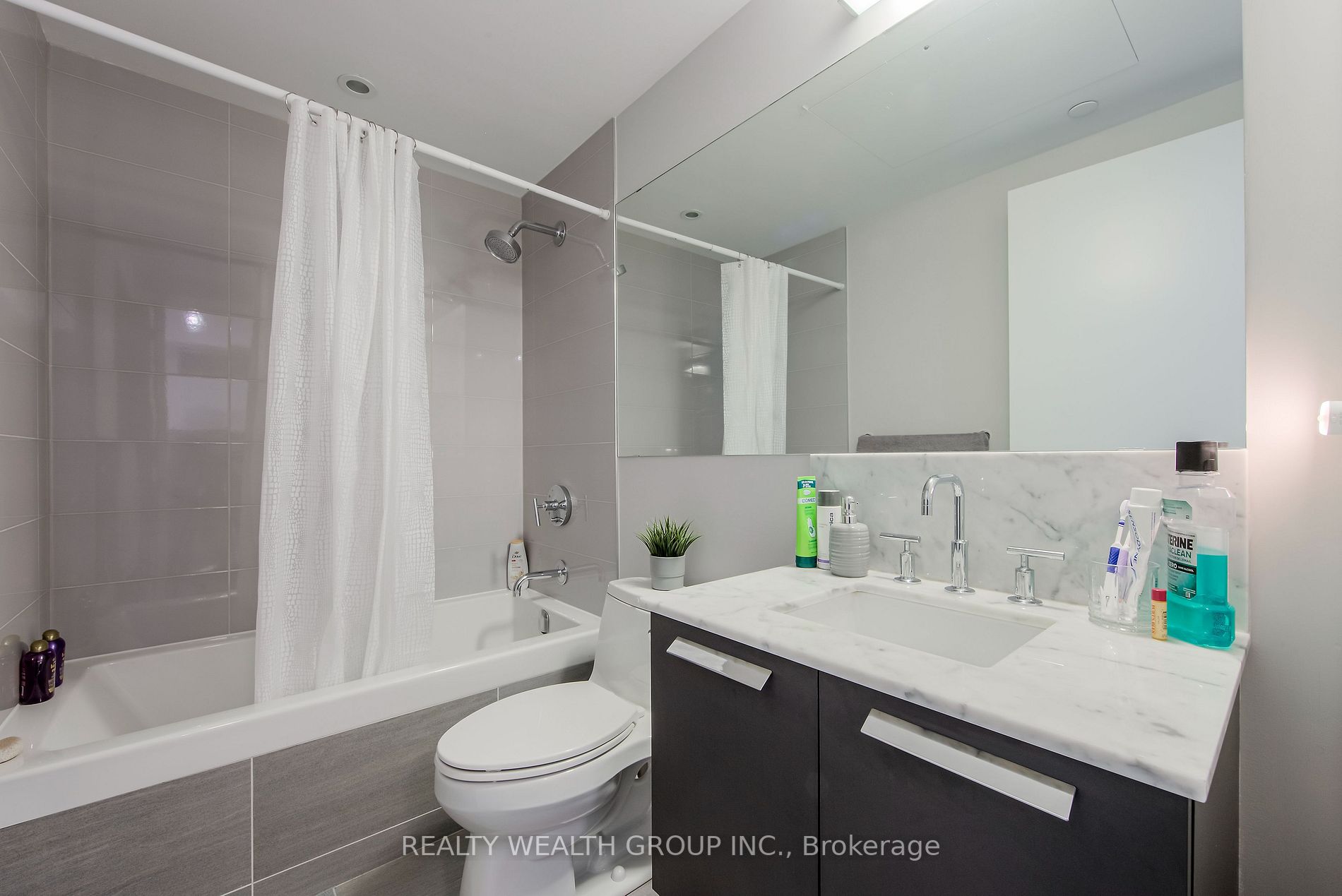 50 Charles St E, #1604