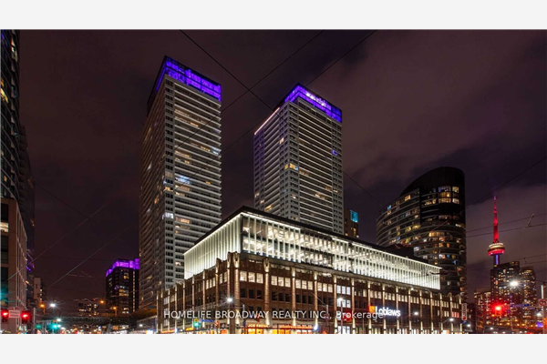 17 Bathurst St, Toronto